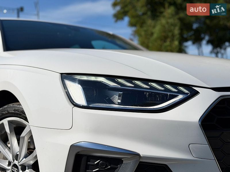 Седан Audi A4 2021 в Киеве
