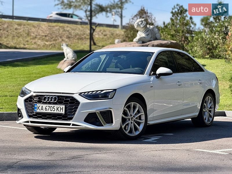 Седан Audi A4 2021 в Киеве