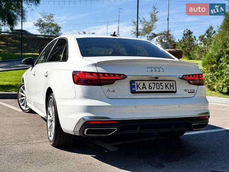 Седан Audi A4 2021 в Киеве