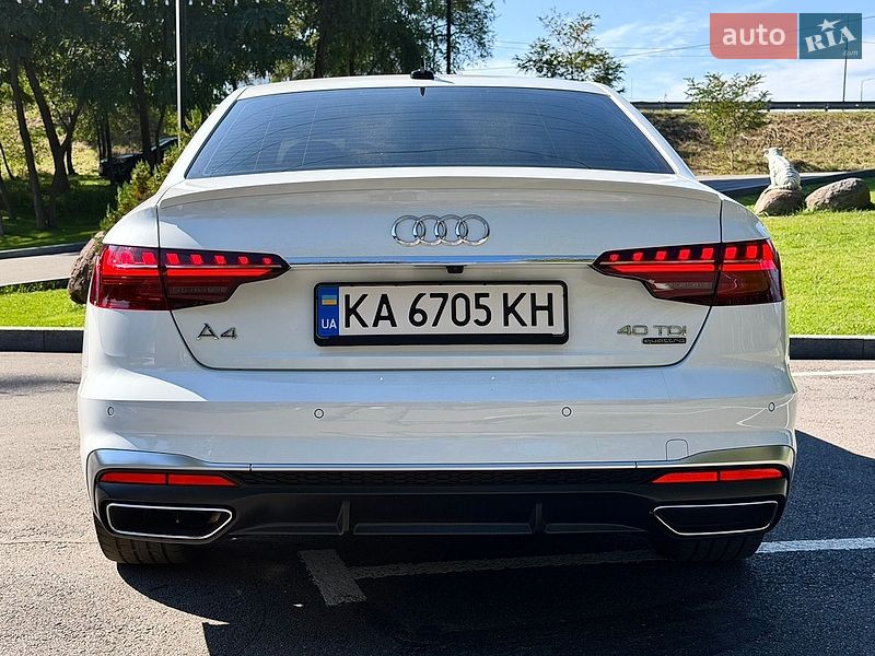 Седан Audi A4 2021 в Киеве