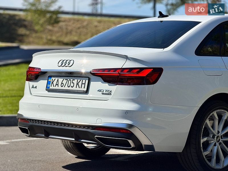 Седан Audi A4 2021 в Киеве
