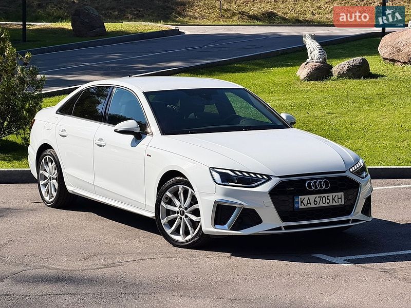 Седан Audi A4 2021 в Киеве