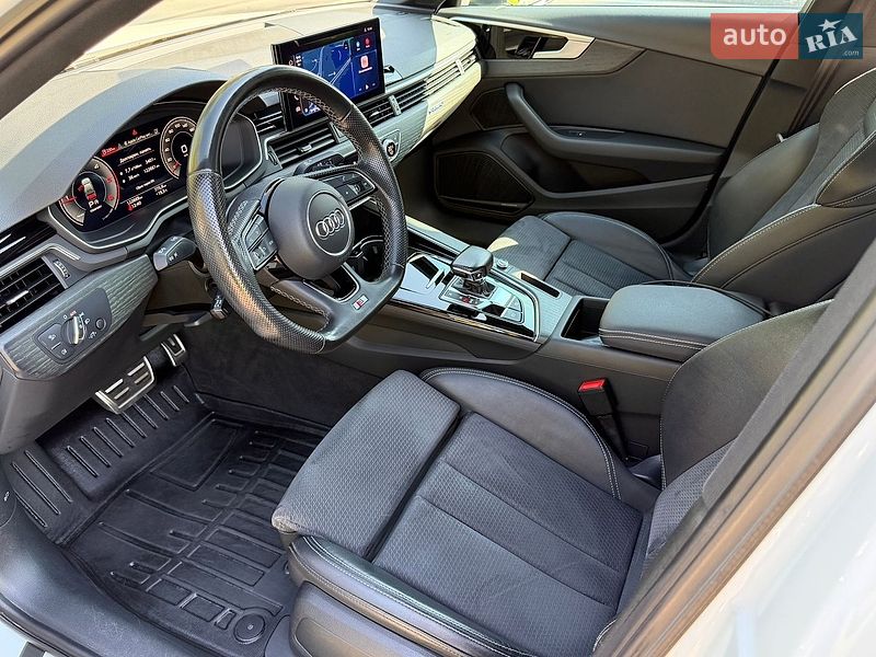 Седан Audi A4 2021 в Киеве