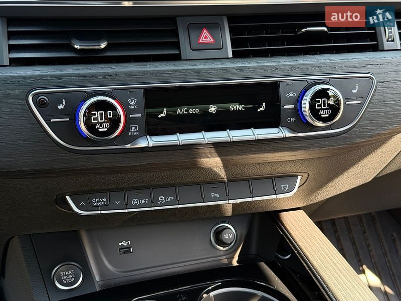 Седан Audi A4 2021 в Киеве
