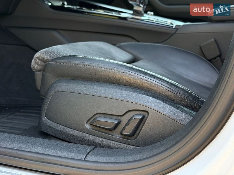 Седан Audi A4 2021 в Киеве