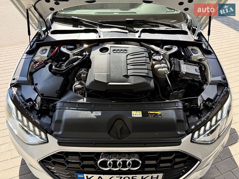 Седан Audi A4 2021 в Киеве