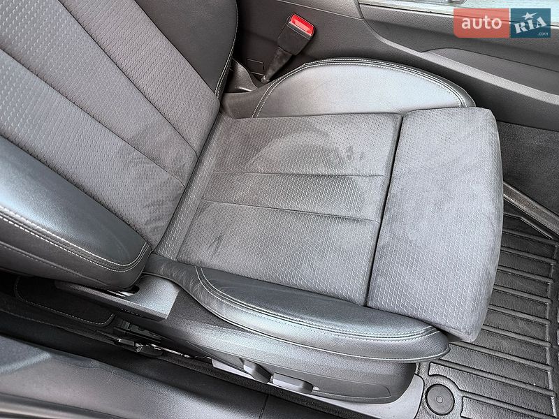 Седан Audi A4 2021 в Киеве