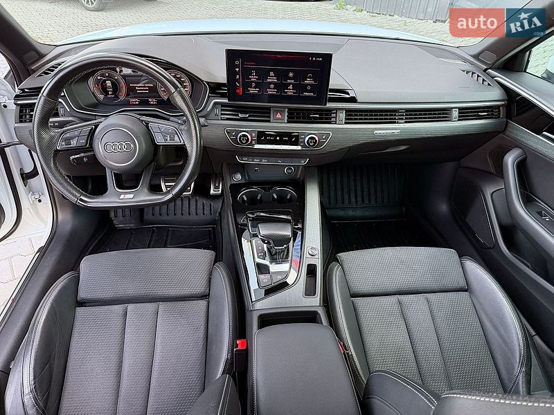 Седан Audi A4 2021 в Киеве