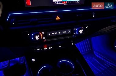 Седан Audi A4 2021 в Киеве