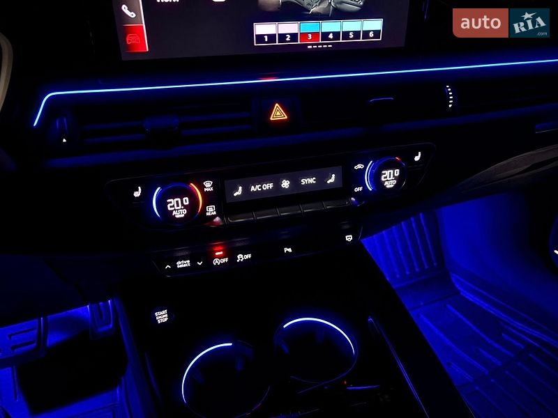 Седан Audi A4 2021 в Киеве