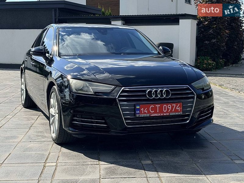 Седан Audi A4 2015 в Львове