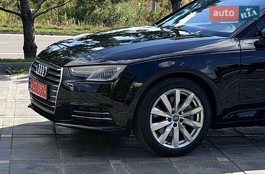 Седан Audi A4 2015 в Львове