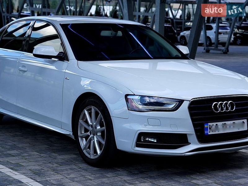 Седан Audi A4 2015 в Львове