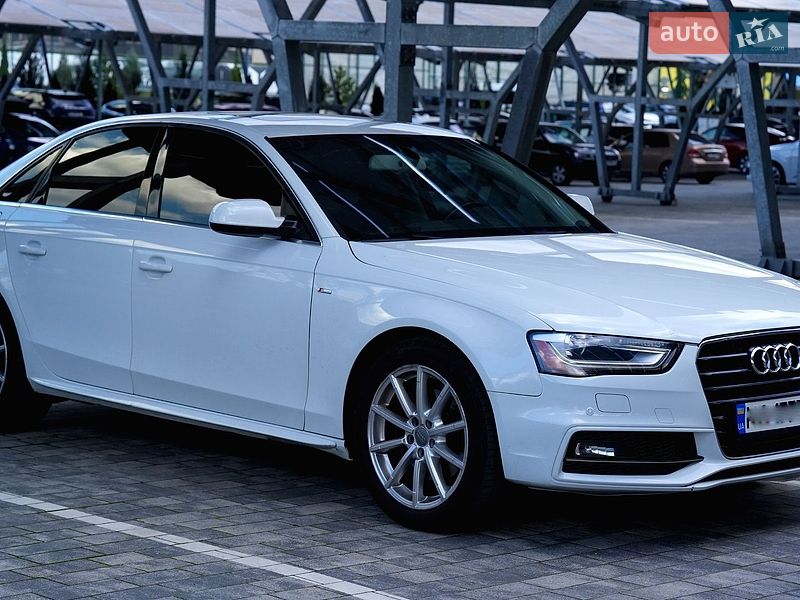 Седан Audi A4 2015 в Львове