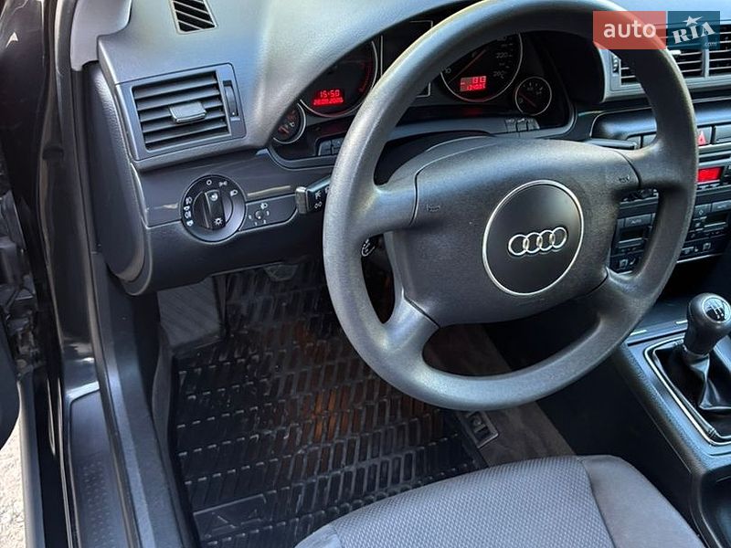 Седан Audi A4 2004 в Виннице