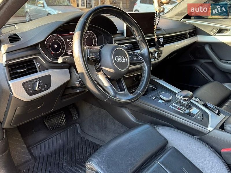 Седан Audi A4 2016 в Бучі