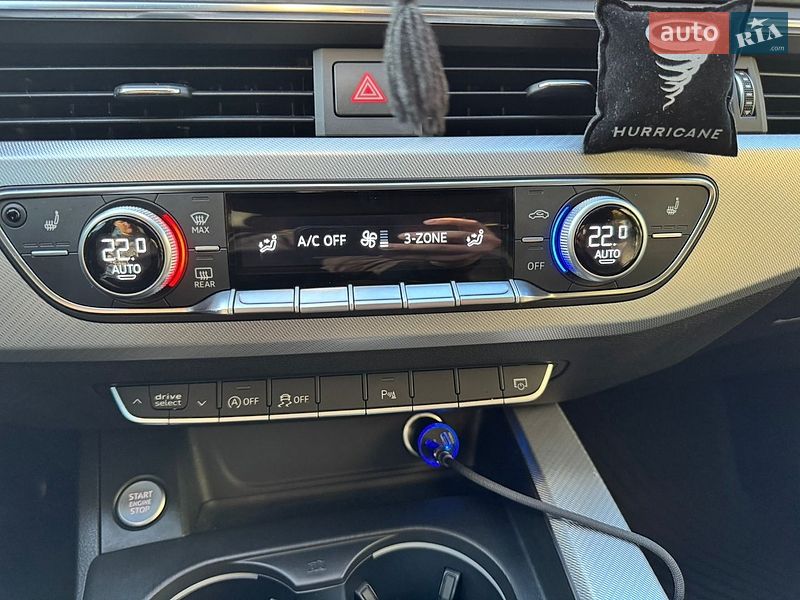 Седан Audi A4 2016 в Бучі