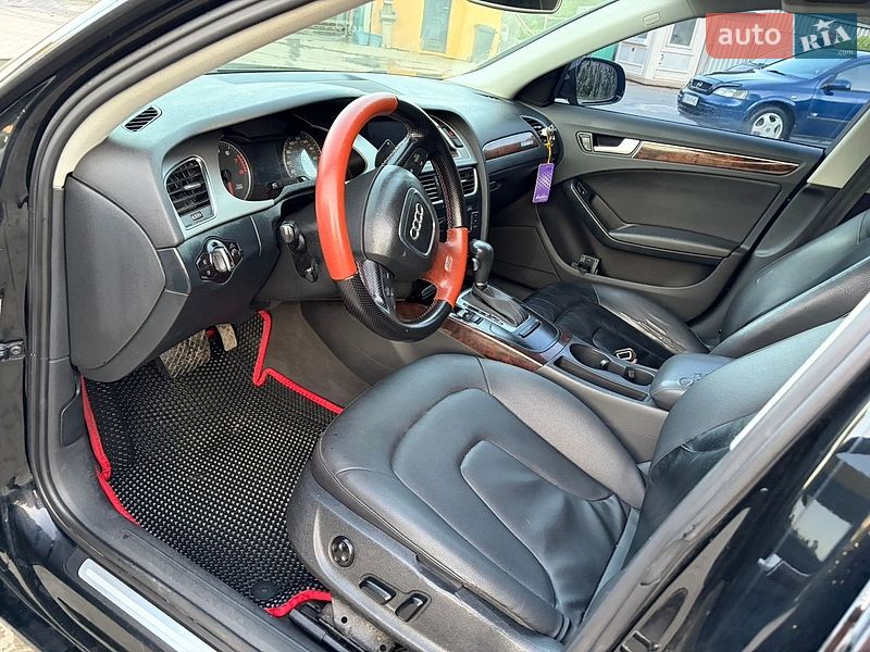 Седан Audi A4 2010 в Турці