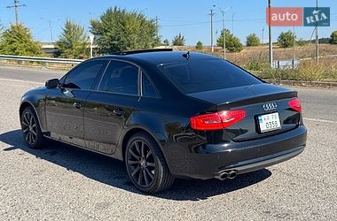 Седан Audi A4 2012 в Умані