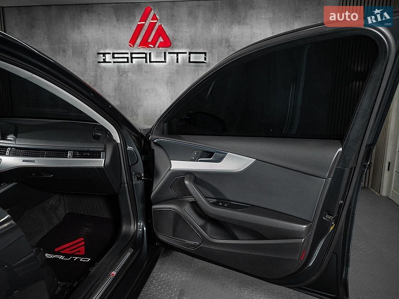 Седан Audi A4 2015 в Одессе