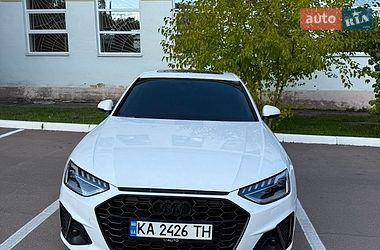 Седан Audi A4 2023 в Коростені