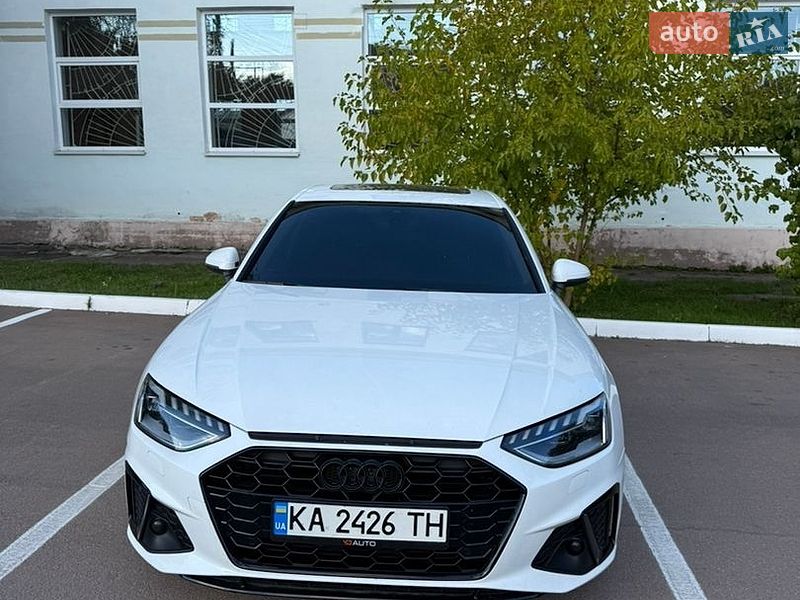 Седан Audi A4 2023 в Коростені