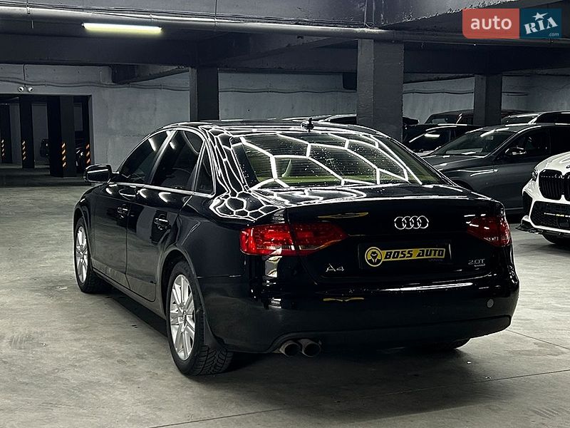Седан Audi A4 2011 в Чернівцях