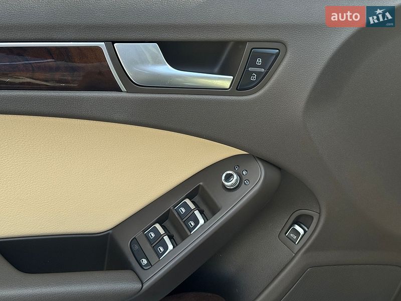 Седан Audi A4 2013 в Полтаві
