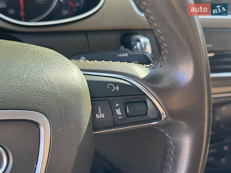 Седан Audi A4 2013 в Полтаві