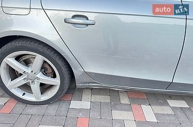 Седан Audi A4 2010 в Обухове
