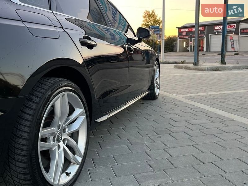 Седан Audi A4 2023 в Івано-Франківську