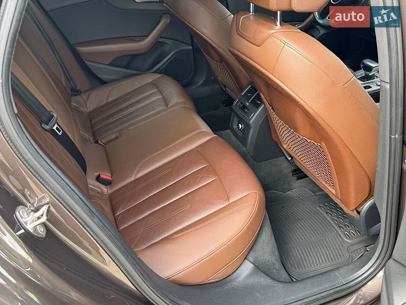 Седан Audi A4 2017 в Івано-Франківську