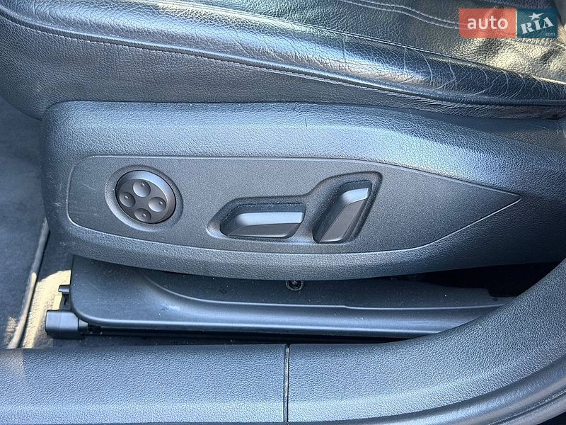 Седан Audi A4 2015 в Стрию