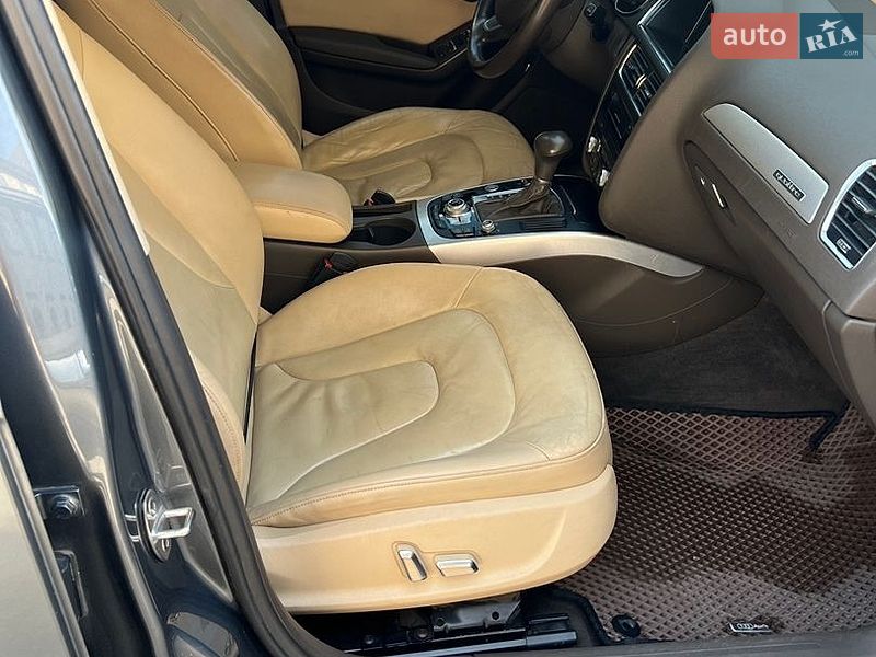Седан Audi A4 2012 в Полтаве
