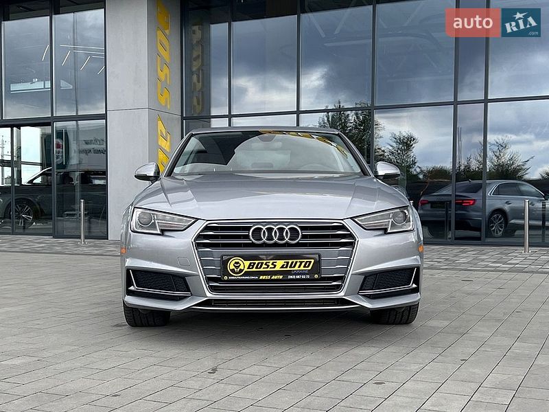 Седан Audi A4 2019 в Львові
