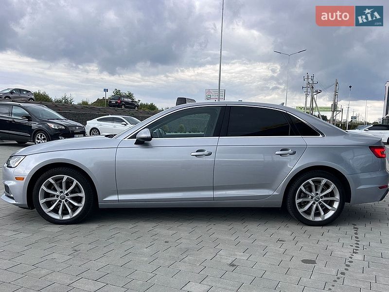 Седан Audi A4 2019 в Львові
