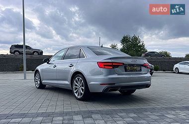 Седан Audi A4 2019 в Львові
