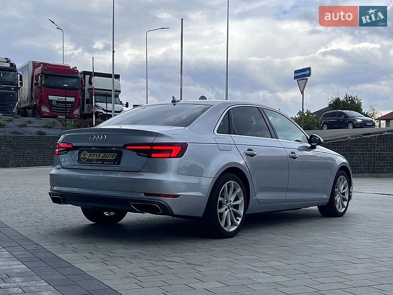 Седан Audi A4 2019 в Львові