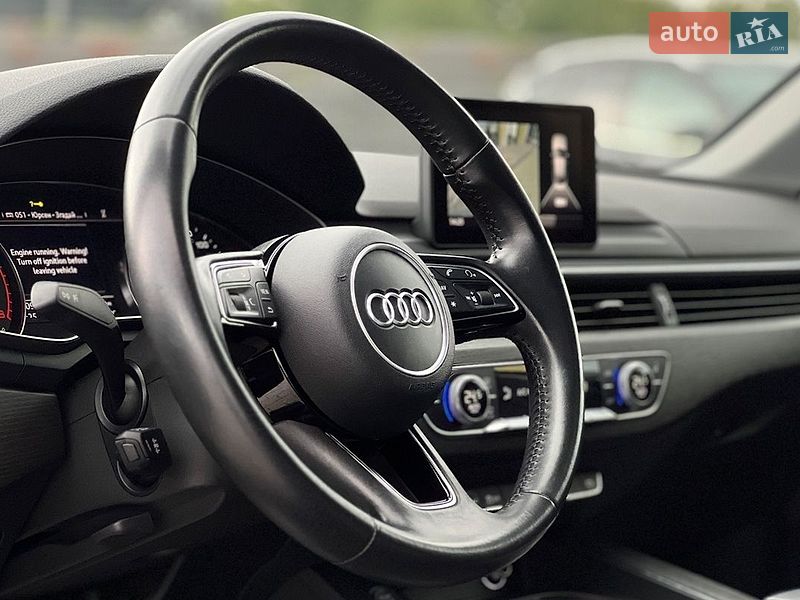 Седан Audi A4 2019 в Львові