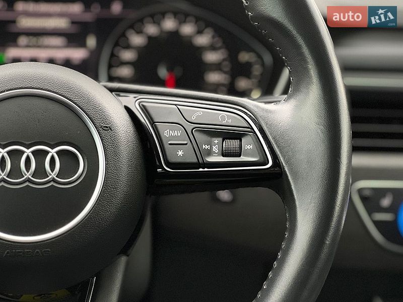 Седан Audi A4 2019 в Львові