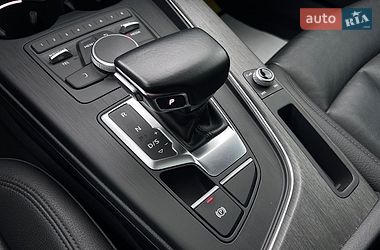 Седан Audi A4 2019 в Львові