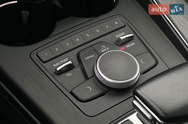Седан Audi A4 2019 в Львові