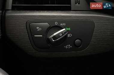 Седан Audi A4 2019 в Львові