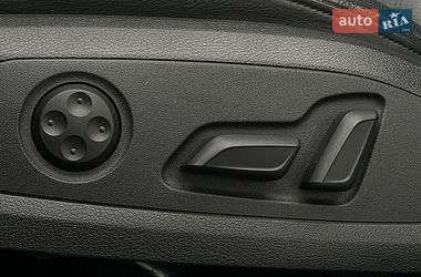 Седан Audi A4 2019 в Львові