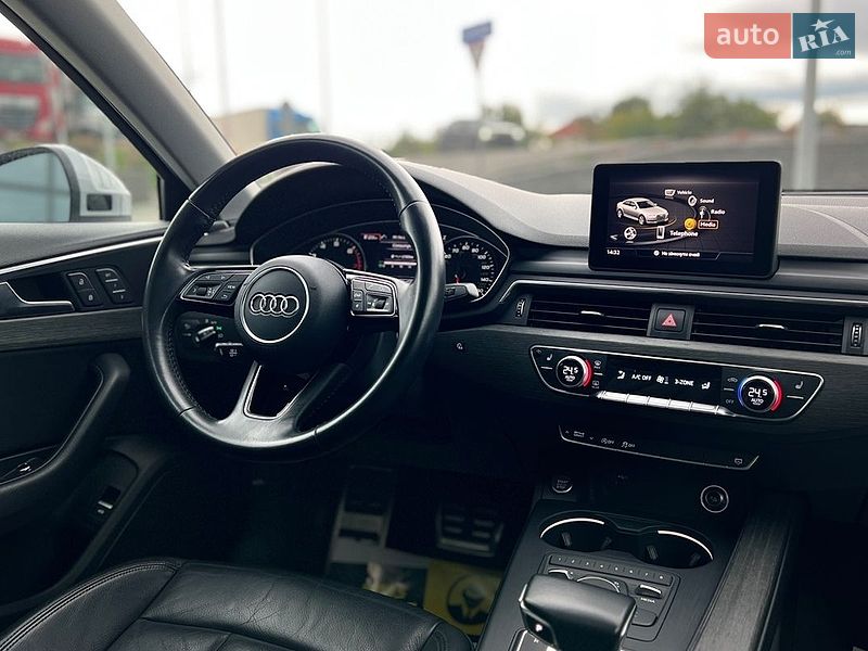 Седан Audi A4 2019 в Львові
