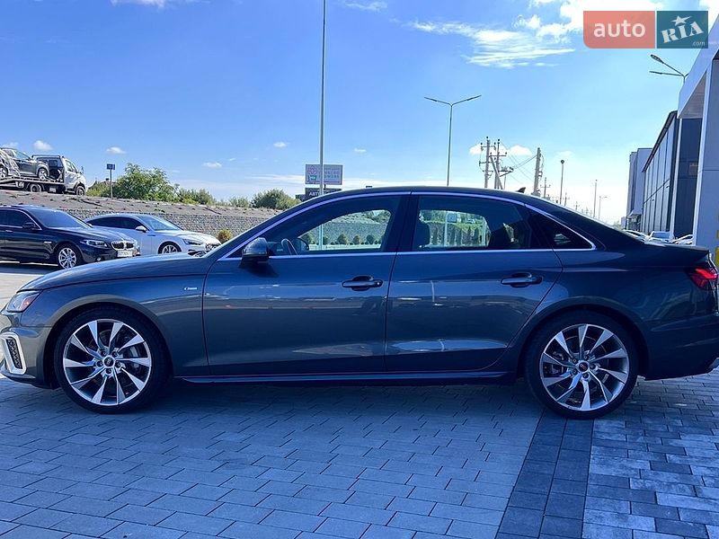 Седан Audi A4 2021 в Львові