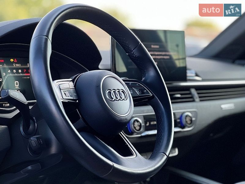 Седан Audi A4 2021 в Львові