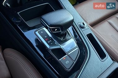 Седан Audi A4 2021 в Львові