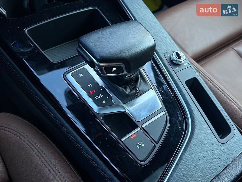 Седан Audi A4 2021 в Львові