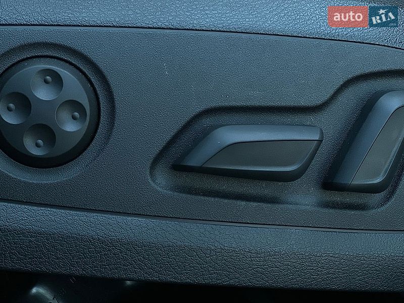 Седан Audi A4 2021 в Львові